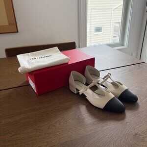 BRAND NEW Ferragamo T-strap Ballet Flats Size 8.5 US Never worn